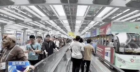 外贸商品在上海卖爆,外贸商品在上海卖爆 市民：真尽兴